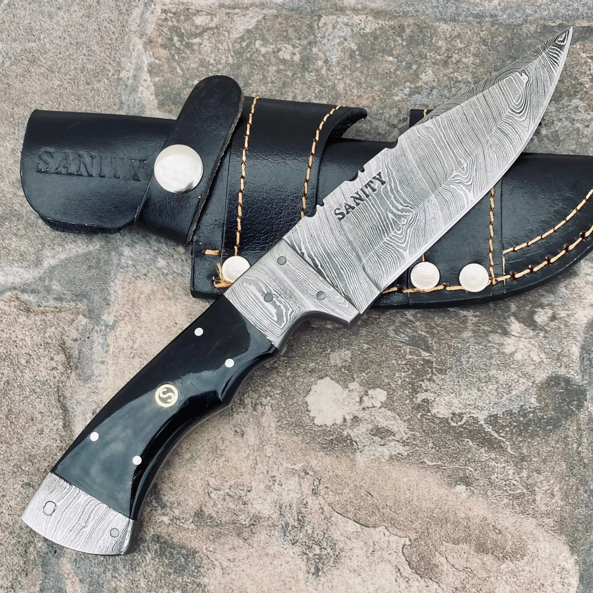 8.5” Lucky Luciano - Buffalo Horn - Damascus - Horizontal & Vertical Carry - LL01