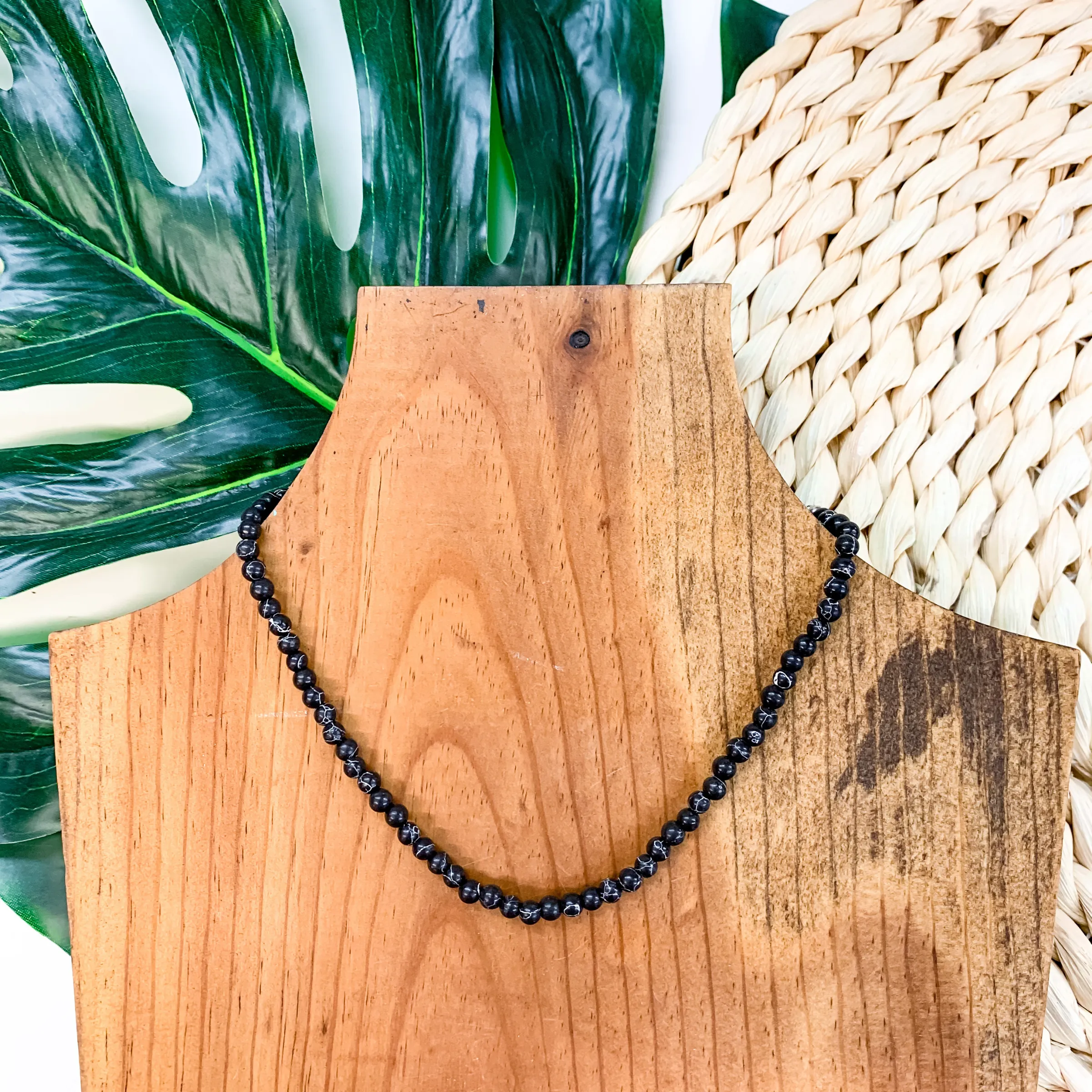 Beaded Choker Necklace In Black