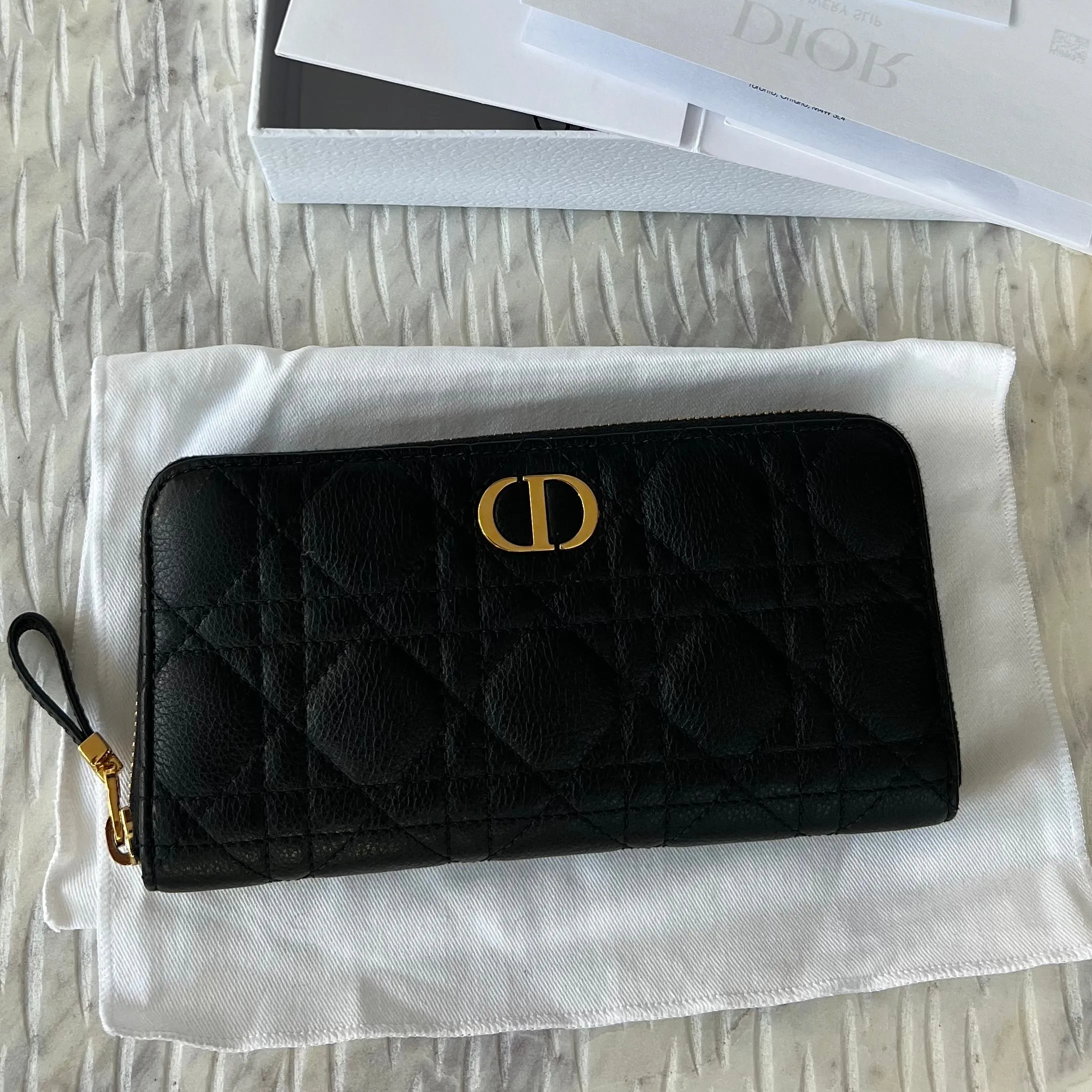 CHRISTIAN DIOR LADY DIOR VOYAGEUR WALLET