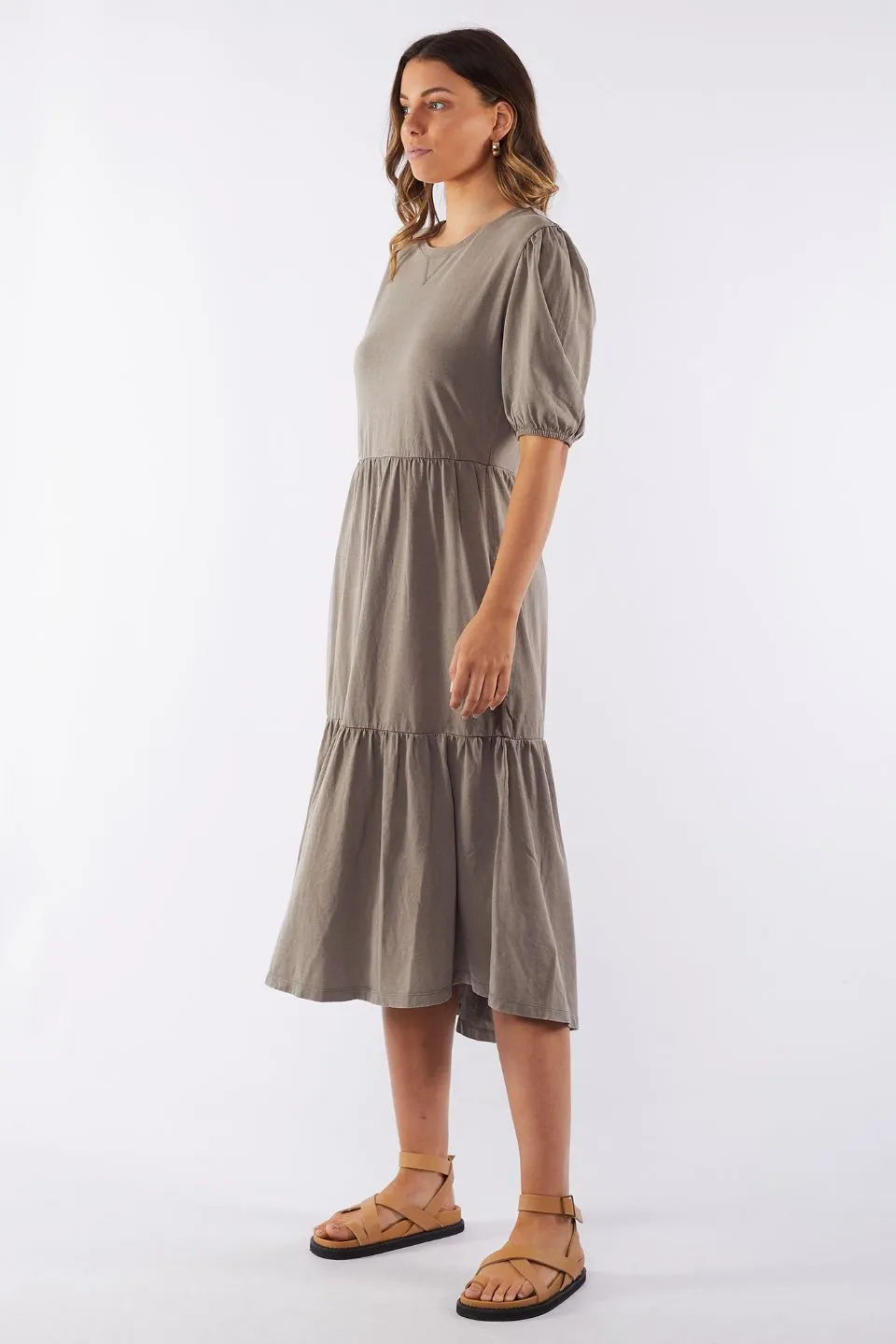 Elsa Tiered SS Washed Khaki Midi Dress