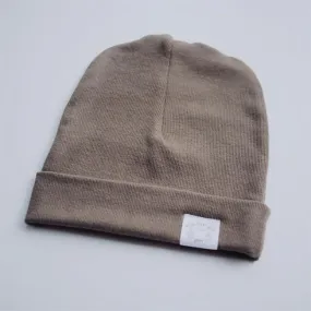 Fox and Poppy Ribbed Knit Beanie - Americano