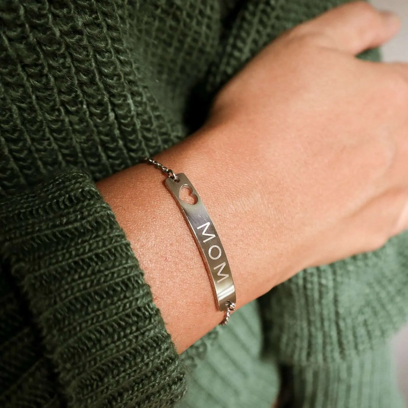 GEMMA - ENGRAVED BRACELET