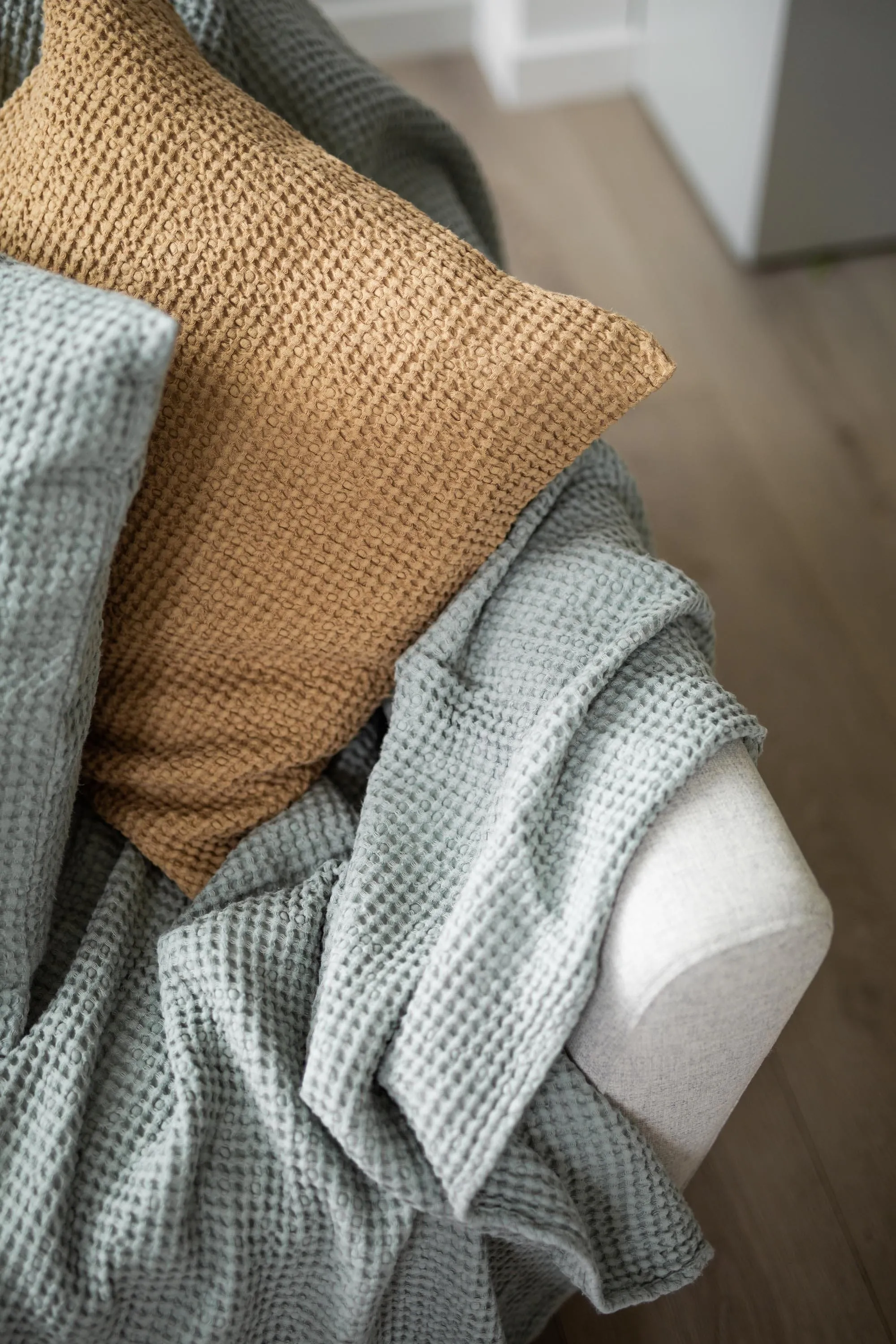 Linen Waffle Throw | Sage Green