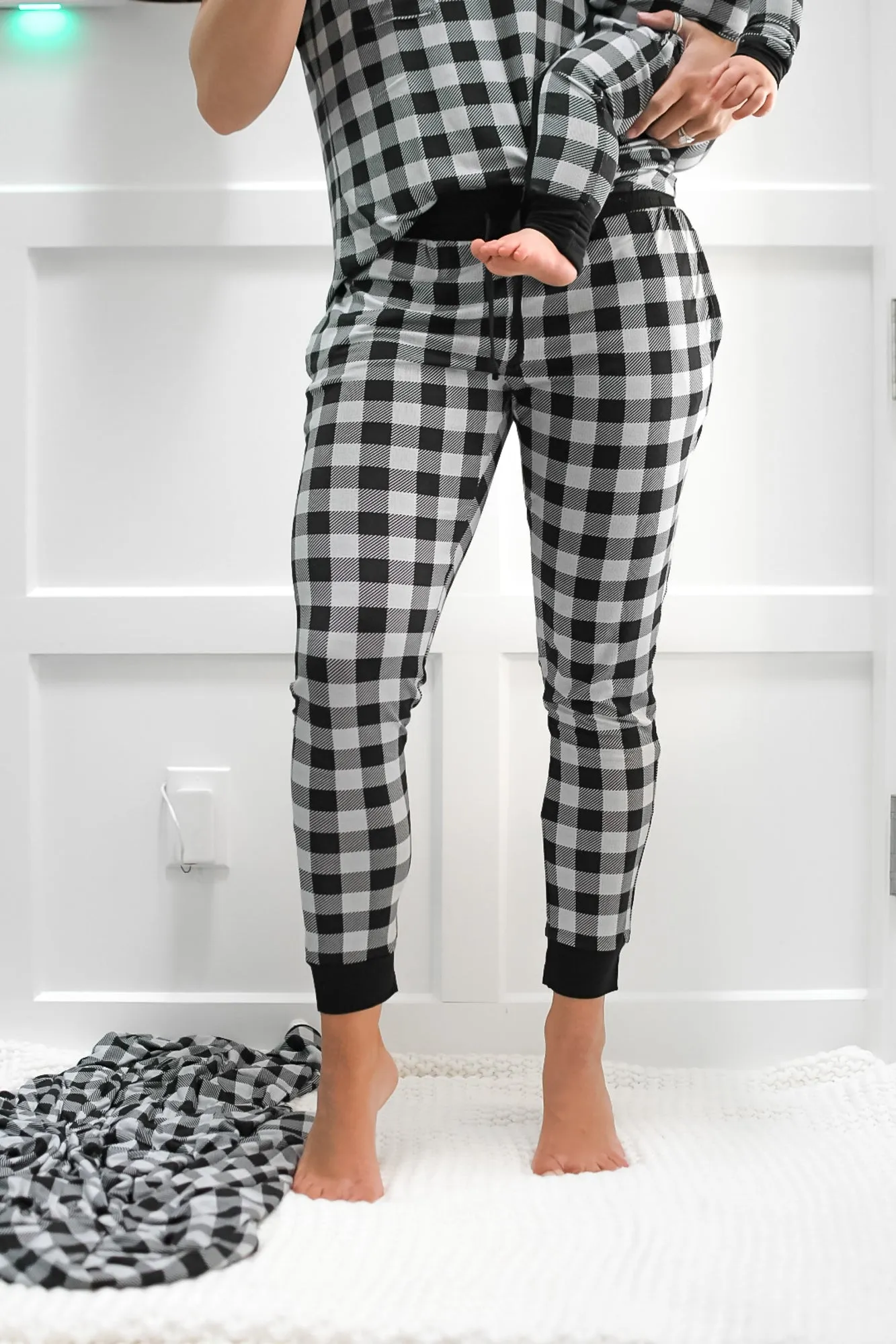 MAMA JOGGERS- Grey Buffalo Plaid