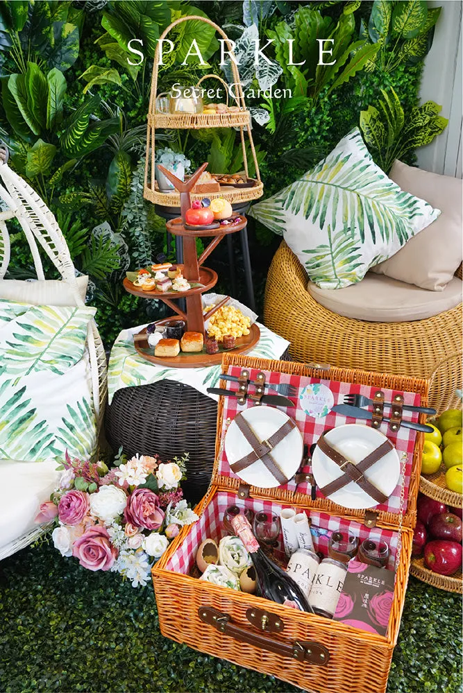 Secret Garden Picnic Set – Sofa (per person)